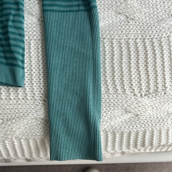 Swiftly T Lululemon top - Picture 4 of 5